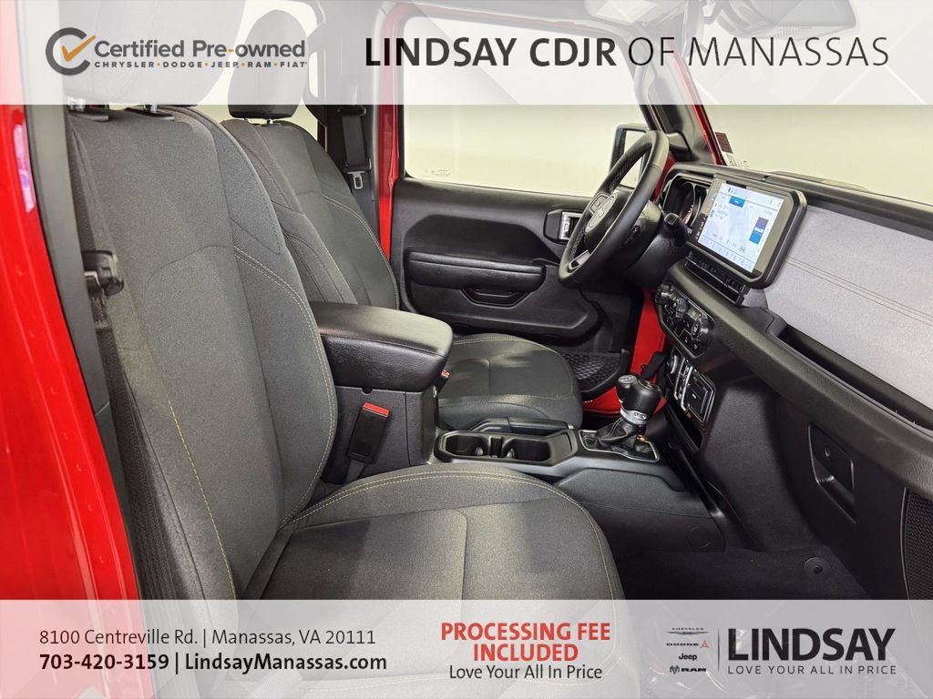 Used 2025 Jeep Wrangler Unlimited Sport AWD/4WD image 15