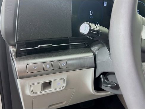 Used 2024 Hyundai Kona SEL w/ Convenience Package image 18