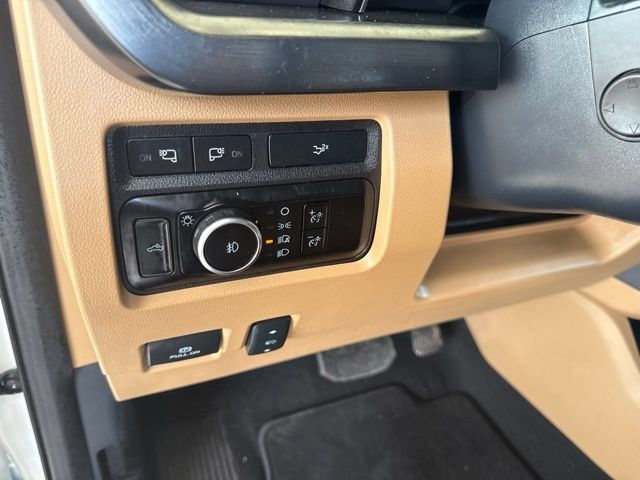 Used 2024 Ford F350 Lariat w/ FX4 Off-Road Package AWD/4WD image 17