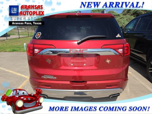 Used 2019 GMC Acadia Denali w/ Technology Package FWD image 4