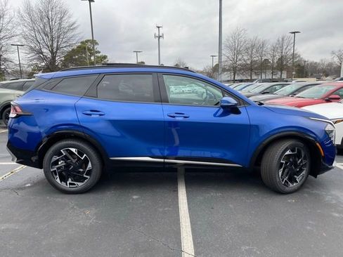 New 2025 Kia Sportage SX FWD image 11