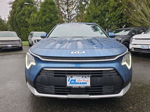 New 2026 Kia Niro EX image 2