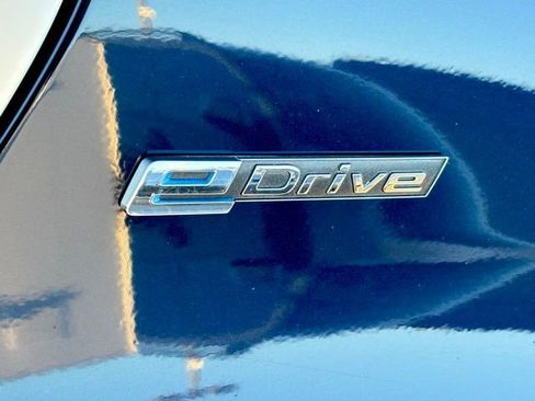 Used 2017 BMW 330e image 4