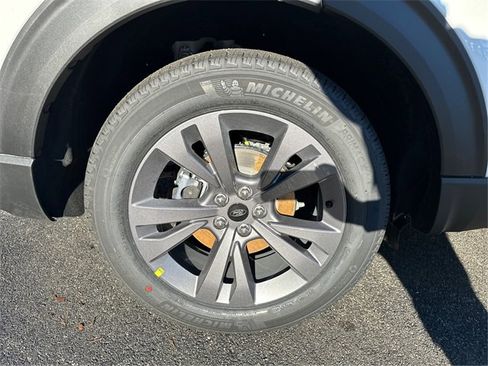 New 2026 Ford Explorer Active image 13