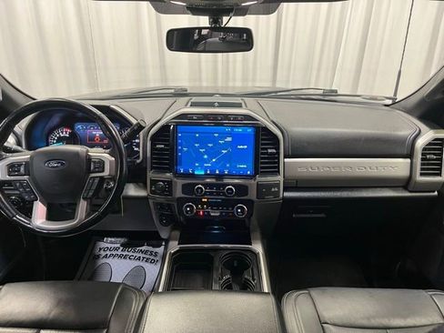 Used 2022 Ford F250 Lariat w/ Chrome Package image 5