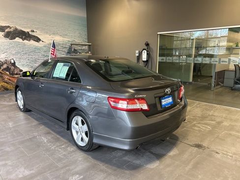 Used 2011 Toyota Camry SE image 31