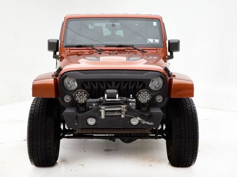 Used 2014 Jeep Wrangler Rubicon w/ Power Convenience Group image 5