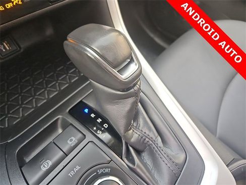 Used 2023 Toyota RAV4 XLE Premium image 16