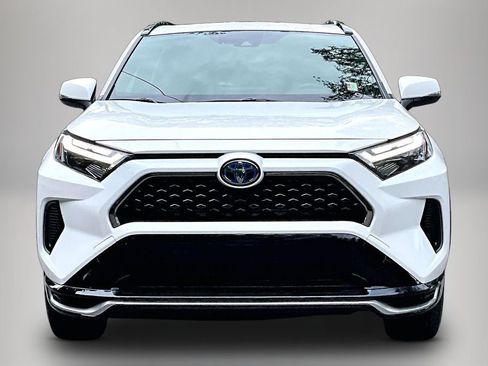 Used 2024 Toyota RAV4 SE w/ Weather & Moonroof Package AWD/4WD image 3