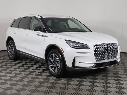 Used 2024 Lincoln Corsair AWD image 2