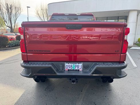 Used 2020 Chevrolet Silverado 1500 LT Trail Boss image 4