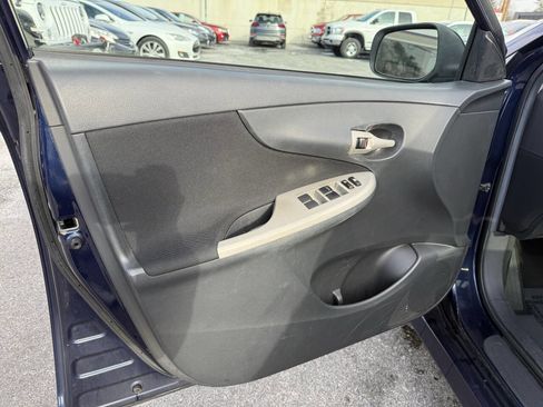 Used 2012 Toyota Corolla S image 10