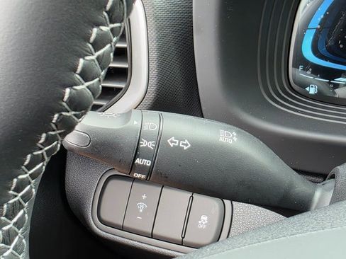 New 2025 Hyundai Venue SEL image 34