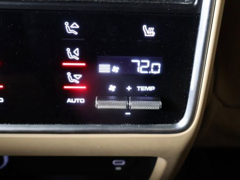 Used 2022 Porsche Cayenne GTS image 61