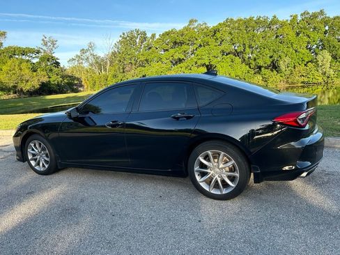 Used 2023 Acura TLX image 3