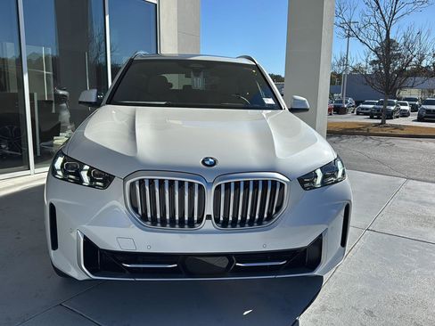 New 2026 BMW X5 xDrive40i w/ Climate Comfort Package image 7