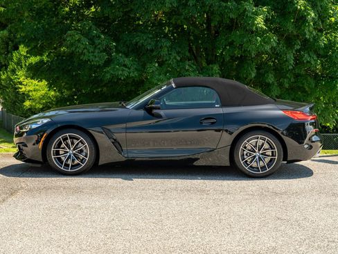 Used 2022 BMW Z4 sDrive30i w/ Convenience Package image 3