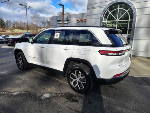 Certified 2024 Jeep Grand Cherokee Limited image 15