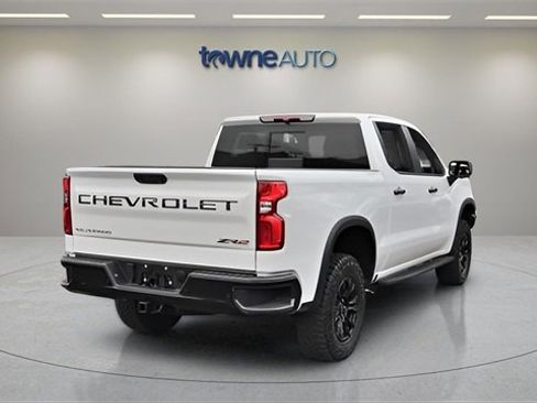 Used 2024 Chevrolet Silverado 1500 ZR2 image 5
