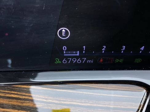 Certified 2022 Cadillac Escalade Luxury image 4