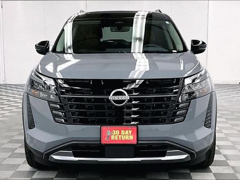 New 2026 Nissan Pathfinder Platinum image 16