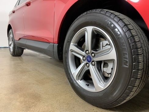 Used 2022 Ford Edge SEL w/ Convenience Package image 6