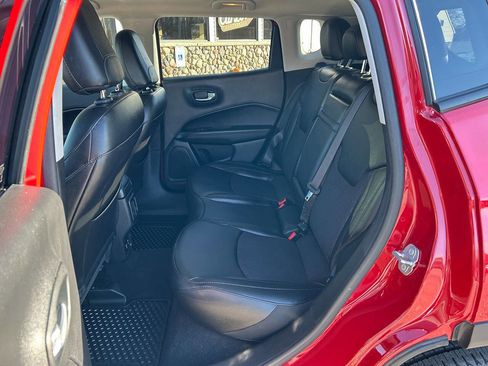 Used 2019 Jeep Compass Latitude image 14