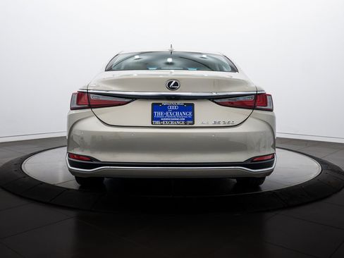 Used 2021 Lexus ES 250 w/ Premium Package image 18