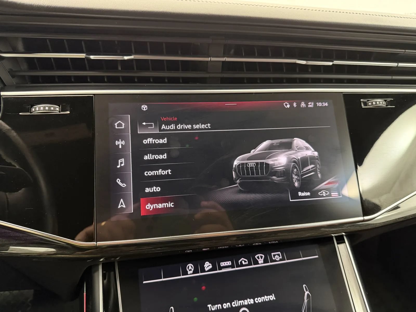 Used 2022 Audi Q8 Prestige AWD/4WD image 26