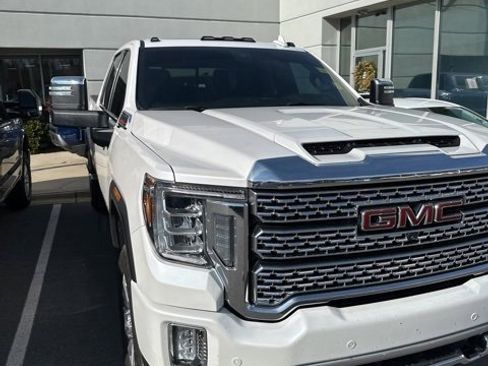 Used 2023 GMC Sierra 2500 Denali w/ Denali Ultimate Package image 3