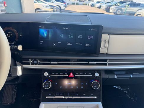 Used 2025 Hyundai Santa Fe SEL image 21