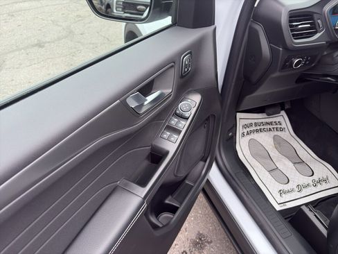 New 2026 Ford Escape Active w/ Active Premium Tech Pack image 16