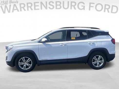 Used 2020 GMC Terrain SLE w/ Driver Convenience Package FWD image 4