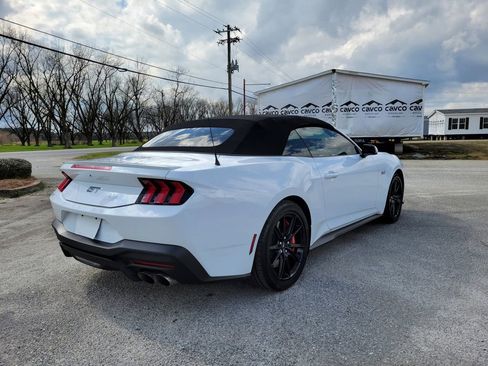 Used 2024 Ford Mustang GT Premium image 5