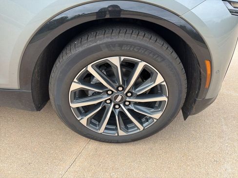 Used 2025 Cadillac Lyriq Sport image 8