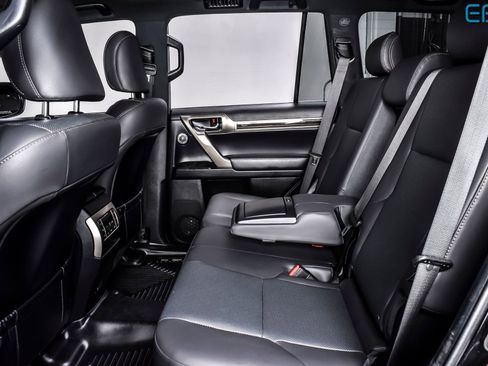 Used 2021 Lexus GX 460 Premium w/ Premium Plus Package image 23