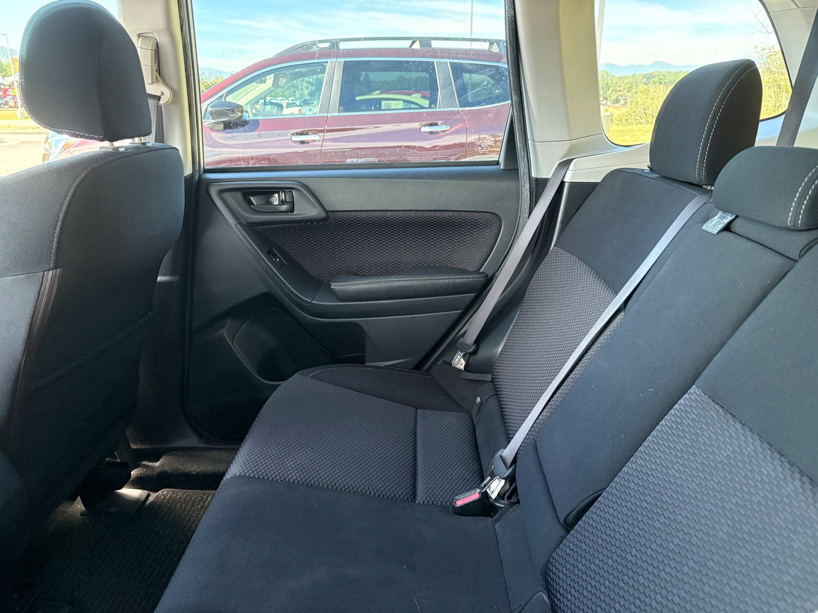 Used 2018 Subaru Forester 2.5i Premium w/ All-Weather Package AWD/4WD image 9