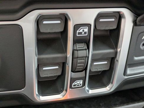 New 2026 Jeep Gladiator Sport image 20