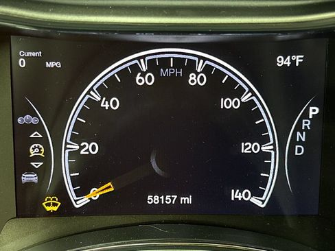 Used 2018 Jeep Grand Cherokee Altitude RWD image 22