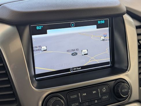 Used 2018 Chevrolet Suburban LT w/ LT Signature Package RWD image 28
