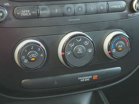 Used 2018 Kia Soul FWD image 22