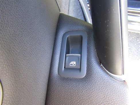 Used 2017 Volkswagen GTI SE image 50