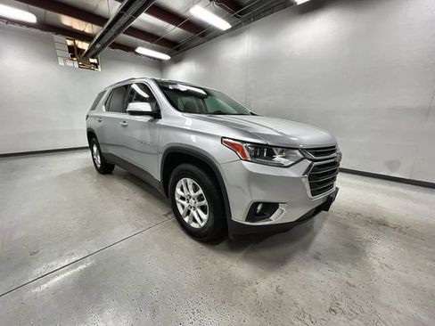 Used 2019 Chevrolet Traverse LT AWD/4WD image 2