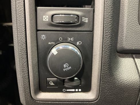 Used 2017 RAM 1500 Express w/ Black Ram 1500 Express Group image 13