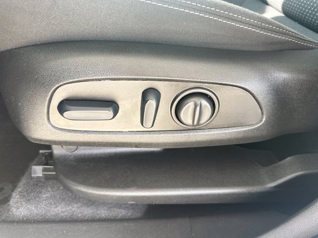 Used 2024 GMC Terrain SLE w/ Driver Convenience Package AWD/4WD image 28