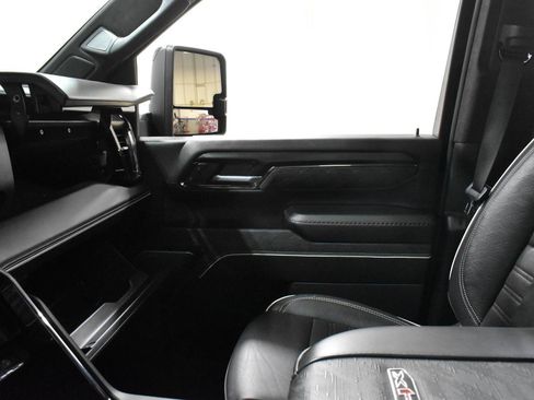 Used 2025 GMC Sierra 2500 AT4X w/ AT4X AEV Edition AWD/4WD image 21