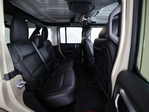 Used 2022 Jeep Wrangler Unlimited Rubicon image 11