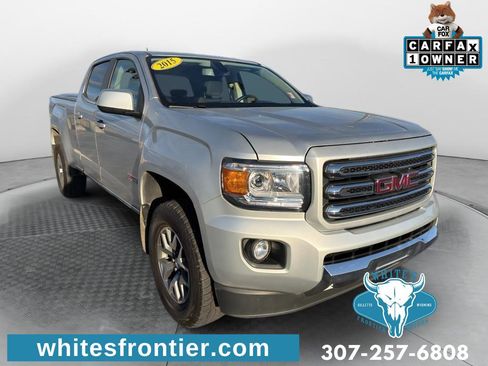Used 2015 GMC Canyon SLE image 3