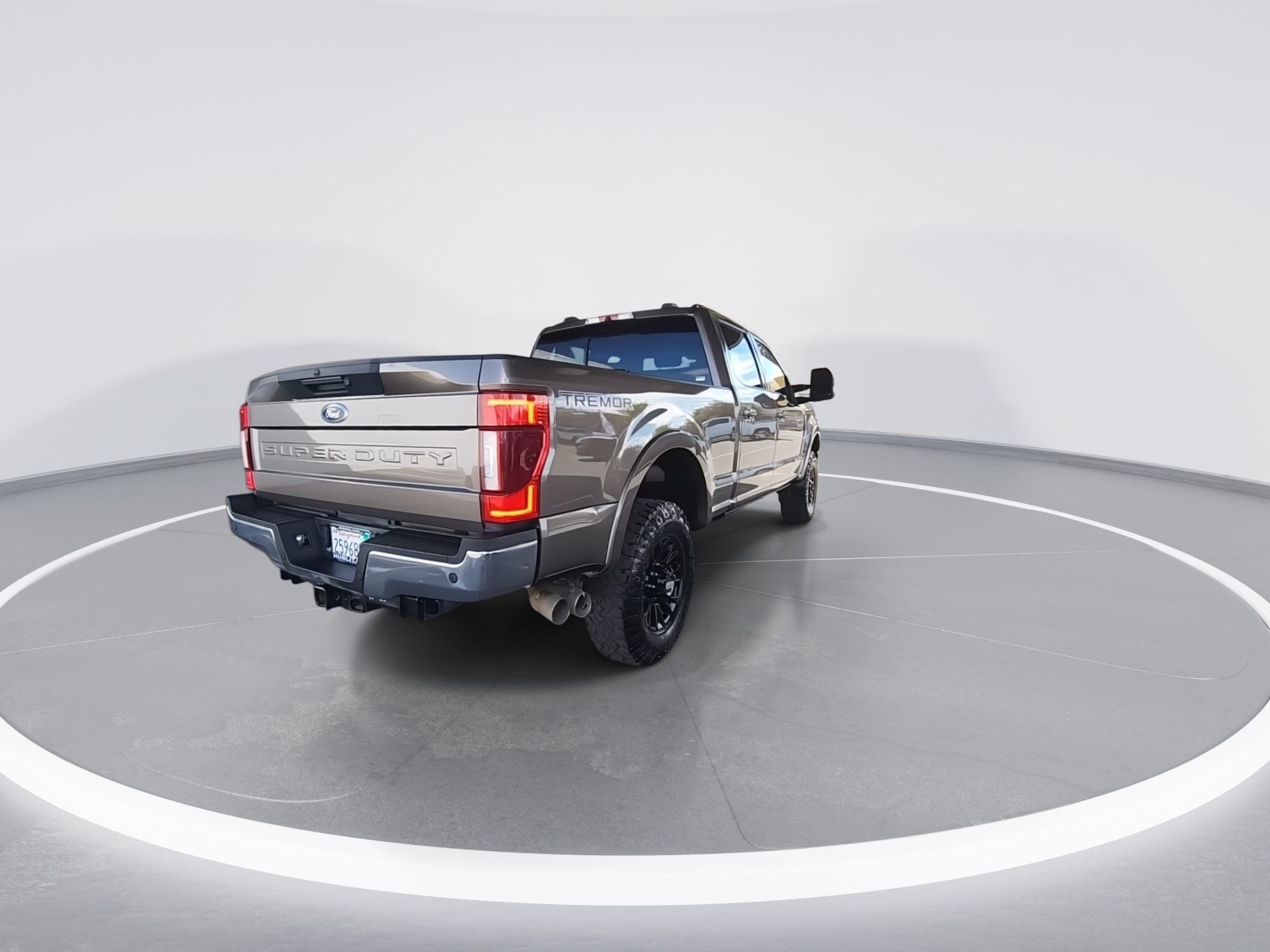 Used 2022 Ford F350 Lariat w/ Tremor Off-Road Package AWD/4WD image 7