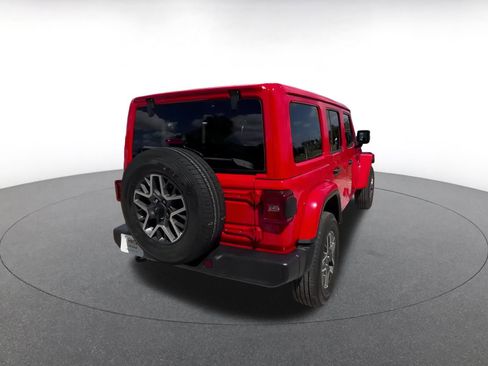 Used 2025 Jeep Wrangler Sahara image 14